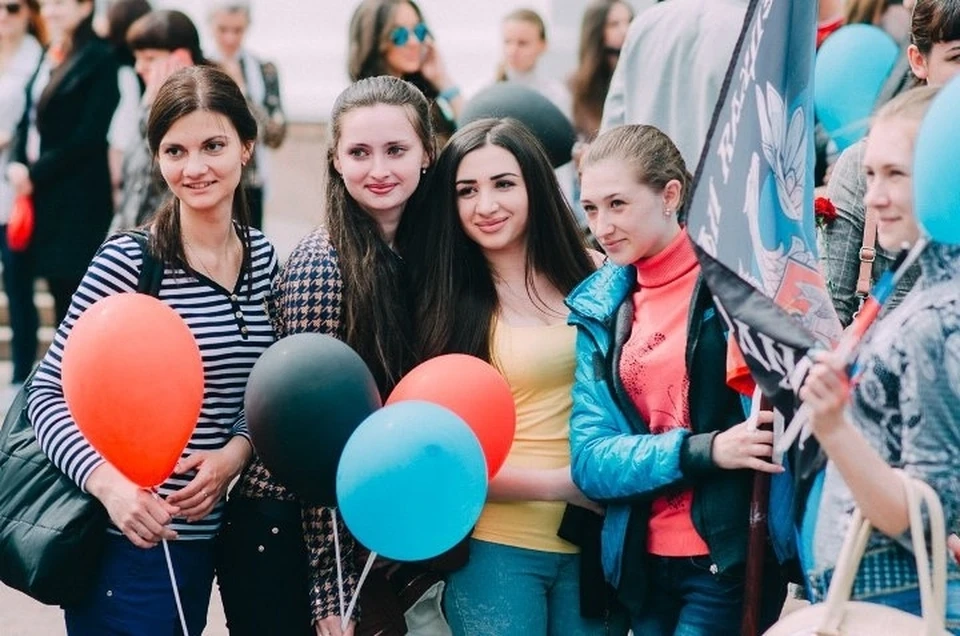 Дончанки и в войну остаются самыми красивыми