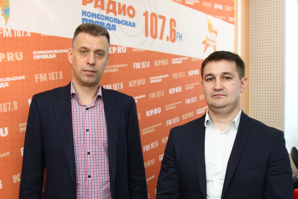 Директор розничной сети «Ситилинк» Александр Лозовский и управляющий директор электронного дискаунтера «Ситилинк Удмуртия» Алексей Смольков