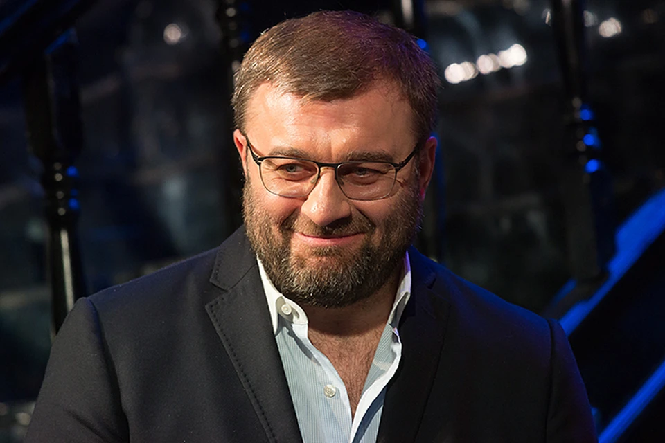 Михаил Пореченков был ведущим телешоу «Битва экстрасенсов» с первого по седьмой сезон