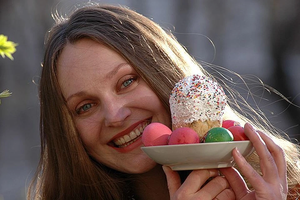 девочка пасха. девочка с корзинкой. готовимся к пасхе. девочка пасха. пасхальная фотосессия для детей.