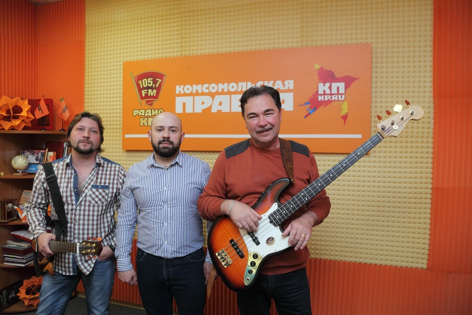 Гитарист Георгий Марущак, солист Георгий Газиян, бас-гитарист Сергей Фабрикантов