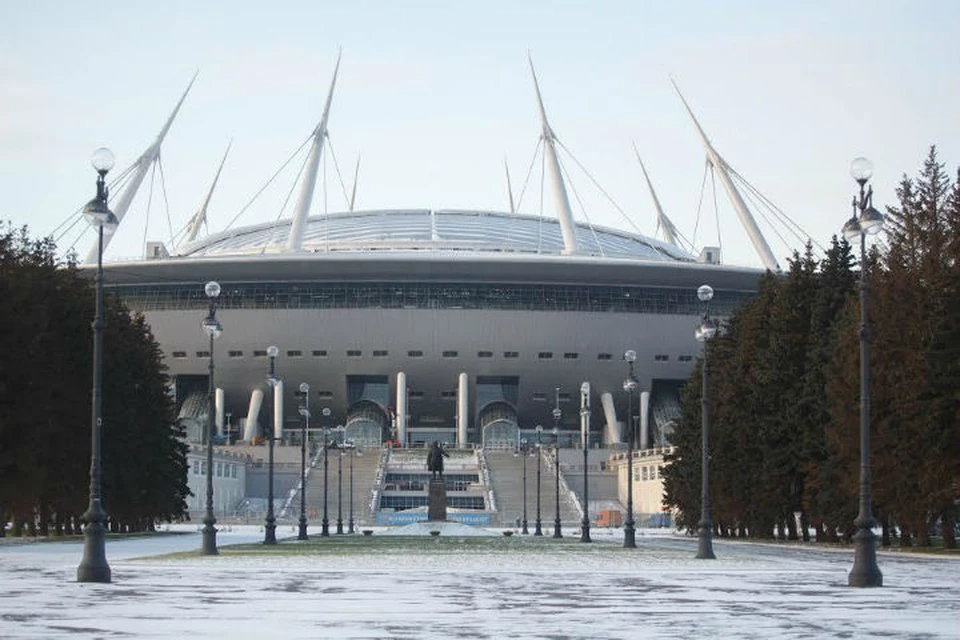 Для многострадального стадиона выбирают название