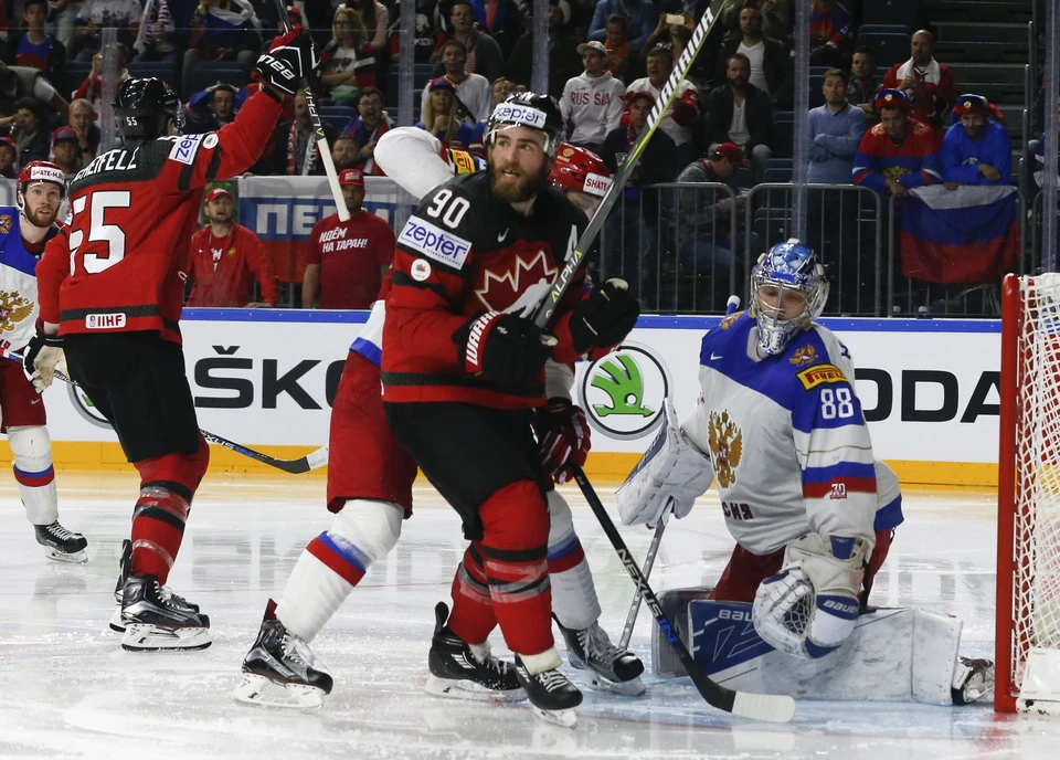 Канада одержала победу над Россией со счетом 4:2.