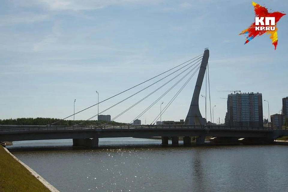 Смольный вновь отказался переименовывать мост Кадырова.