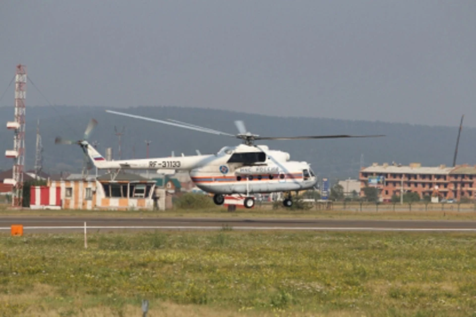 Самолет БЕ-20 и вертолет МИ-8 МЧС России прибыли в Иркутскую область для тушения лесных пожаров. Фото: ГУ МЧС России по Иркутской области
