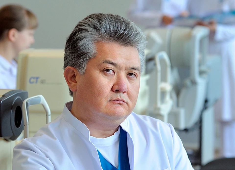 Алмазбек Исманкулов: Встречаются пациенты, которым спокойнее, если посмотрит профессор. Я никогда не отказываю