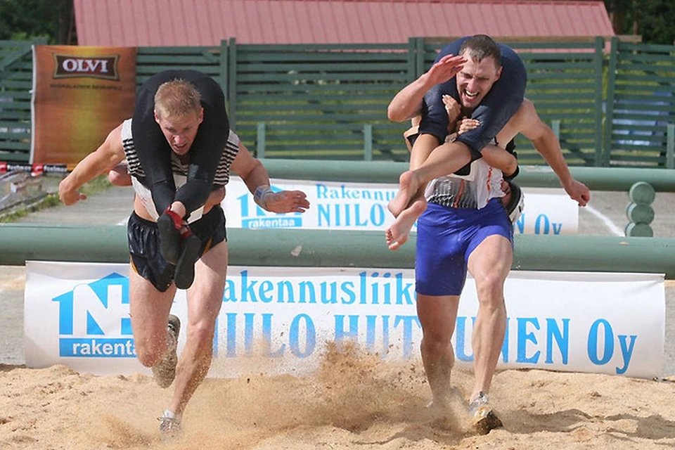 Чемпионат по перетаскиванию жен в Финляндии