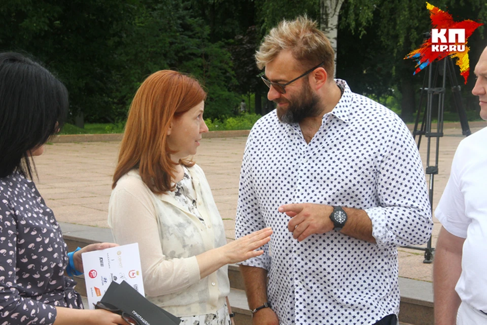 Глава Нижнего Новгорода Елизавета Солонченко провела экскурсию по городу для актера Михаила Пореченкова.