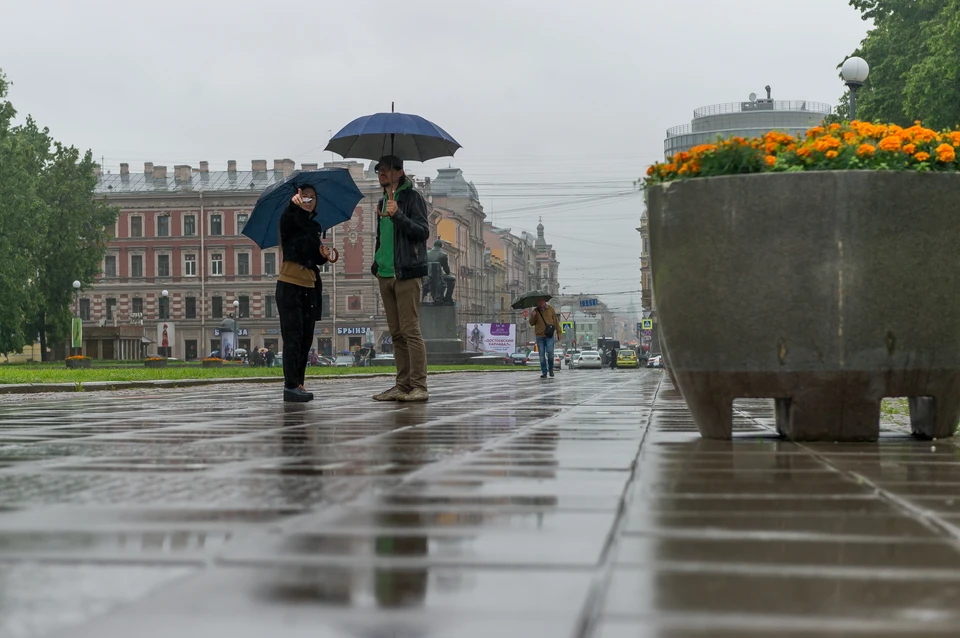 Погода в Петербурге не балует