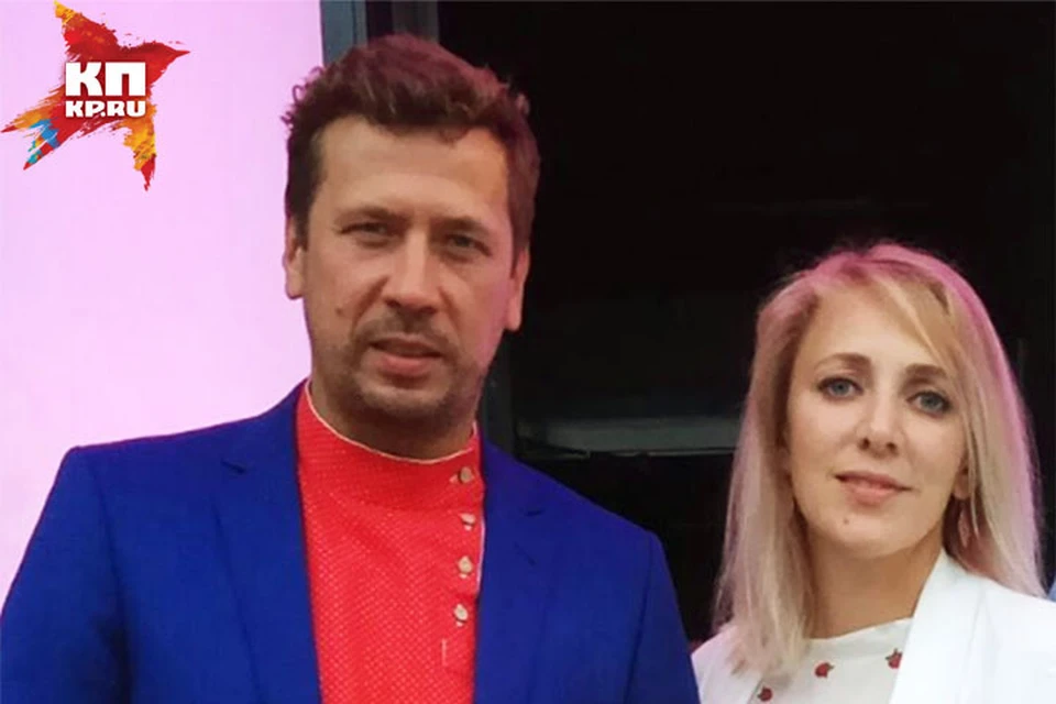 Актер Андрей Мерзликин с женой прокатились по Волге в Нижнем Новгороде.