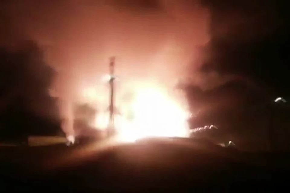 Три взрыва прогремело во время пожара на военном складе в Хабаровском крае