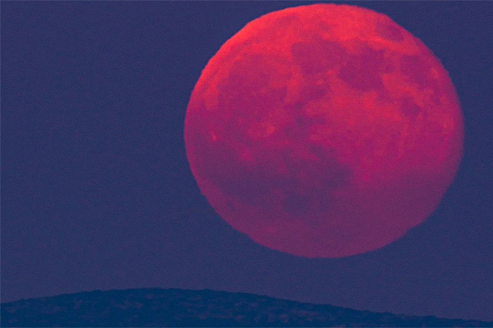 Астрономическое явление "кровавая луна" в Греции, 2015 год.