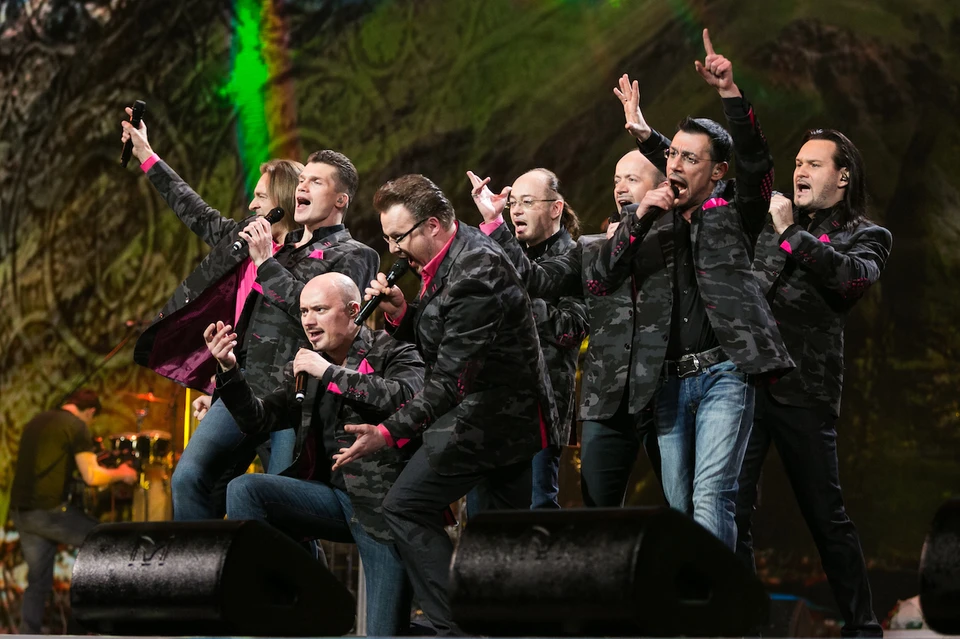 Гостей будут развлекать песнями, танцами, конкурсами. Фото: www.arthor.ru