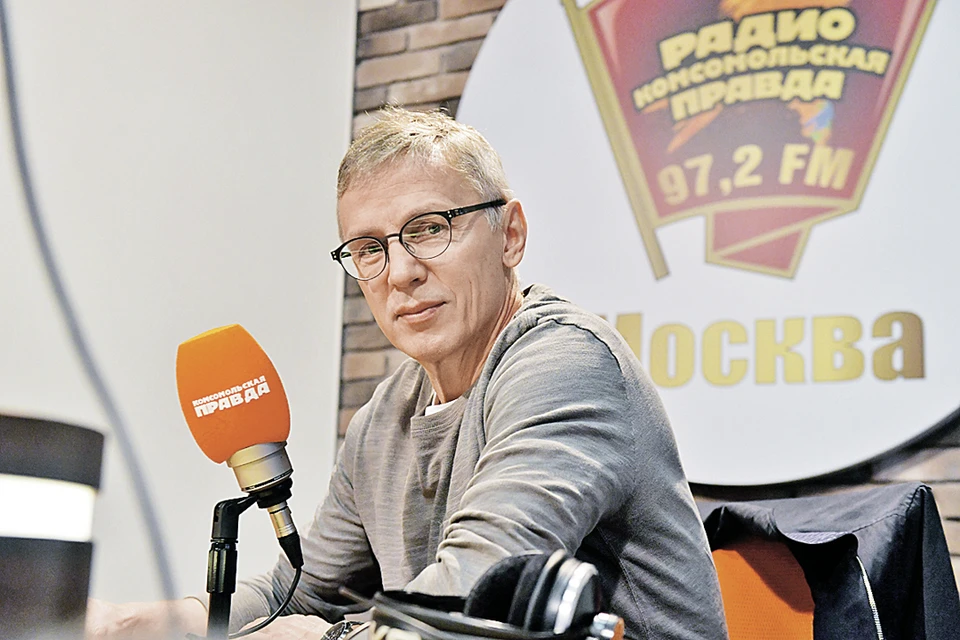 Хоккеист Игорь Ларионов.