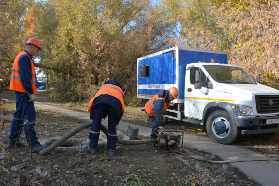 Сайт водоканала омск. ОМСКВОДОКАНАЛ Омск. ОМСКВОДОКАНАЛ фото. Сотрудники Омского водоканала. ОМСКВОДОКАНАЛ Омск йото.