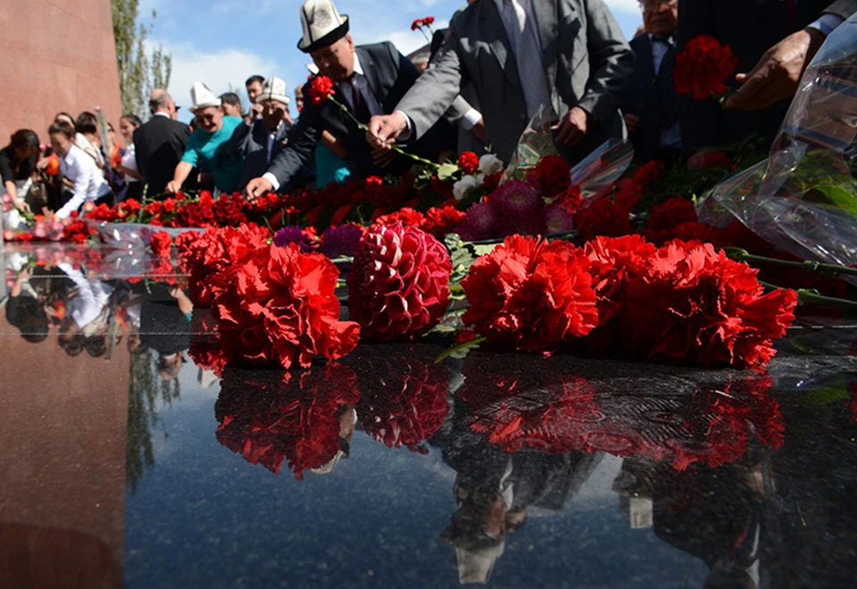 Теперь 7 и 8 ноября кыргызстанцы будут отмечать День истории и памяти предков