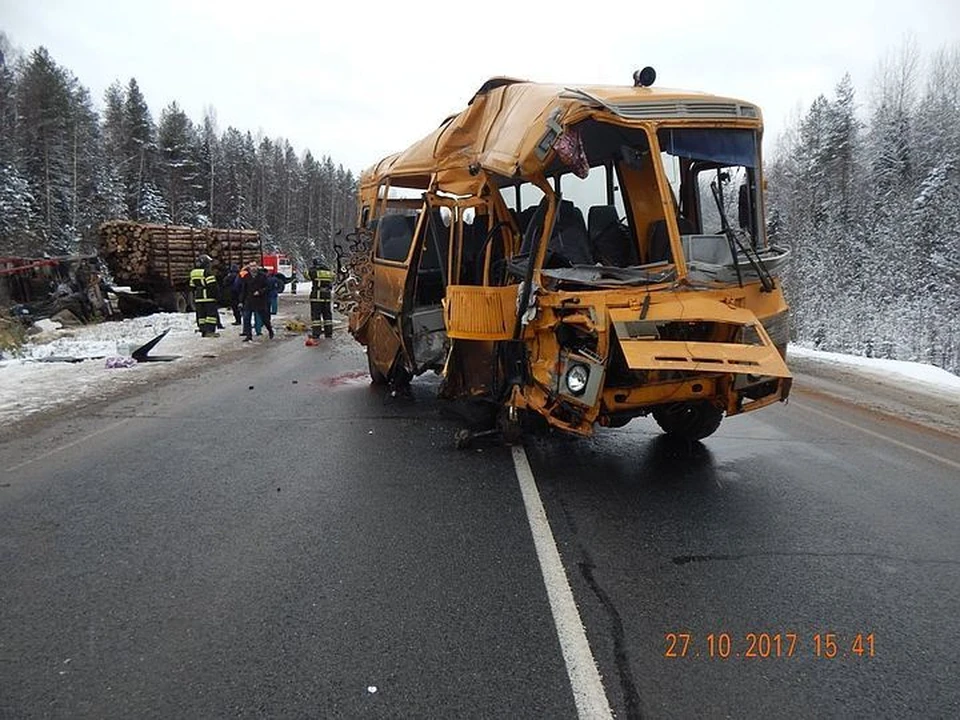 В аварии погибли водитель автобуса и две пассажирки. Фото: МЧС по Коми