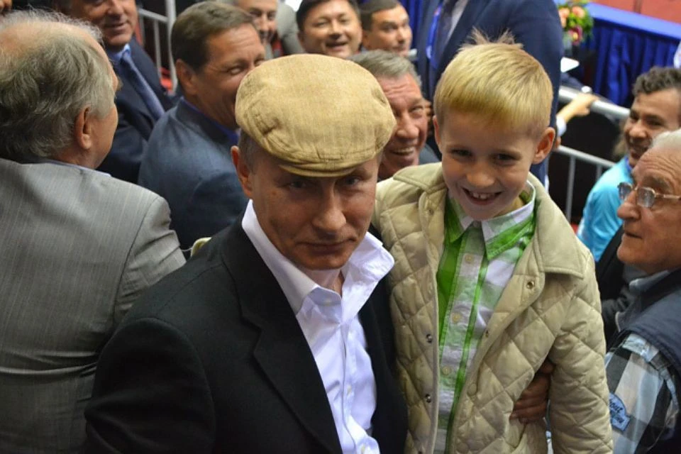 Три года назад на чемпионате мира по дзюдо в Челябинске семилетний Остап прорвался к президенту ради фото.