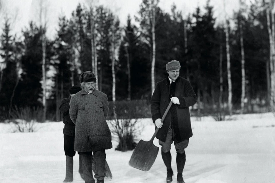 Фёдор Шаляпин и Илья Репин. Фото предоставлено Фондом исторической фотографии имени Карла Буллы.