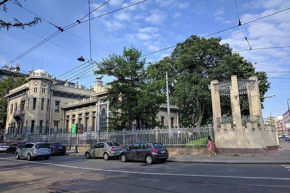 В особняке Кшесинской начинаются шахматные баталиинутся