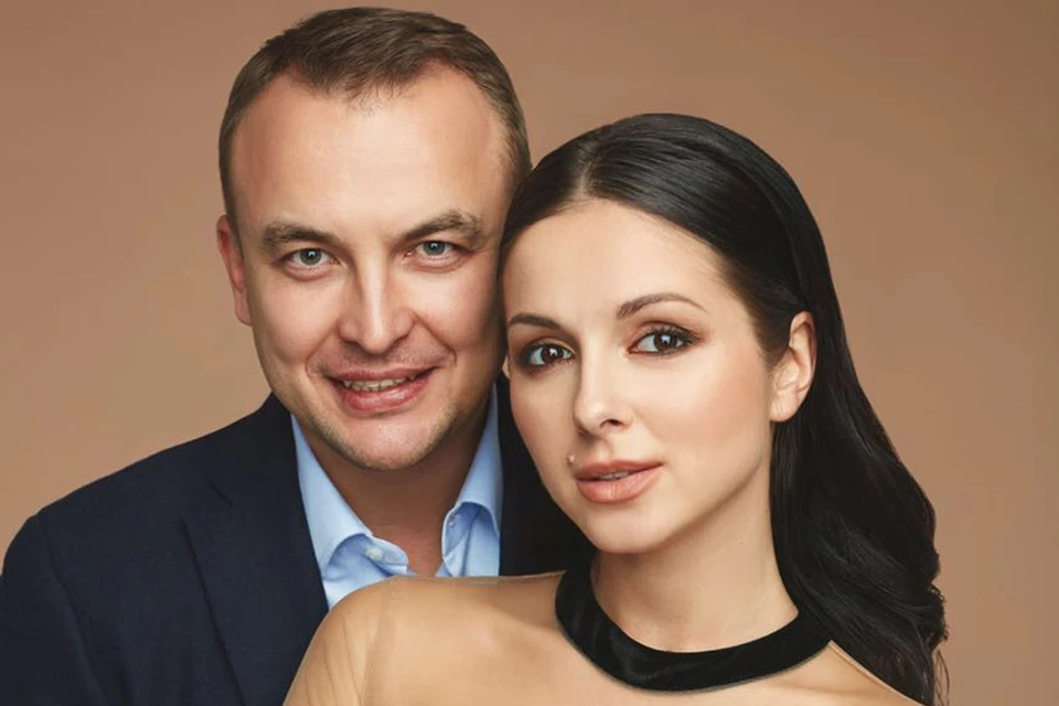 Певица Нюша с супругом Игорем Сивовым.