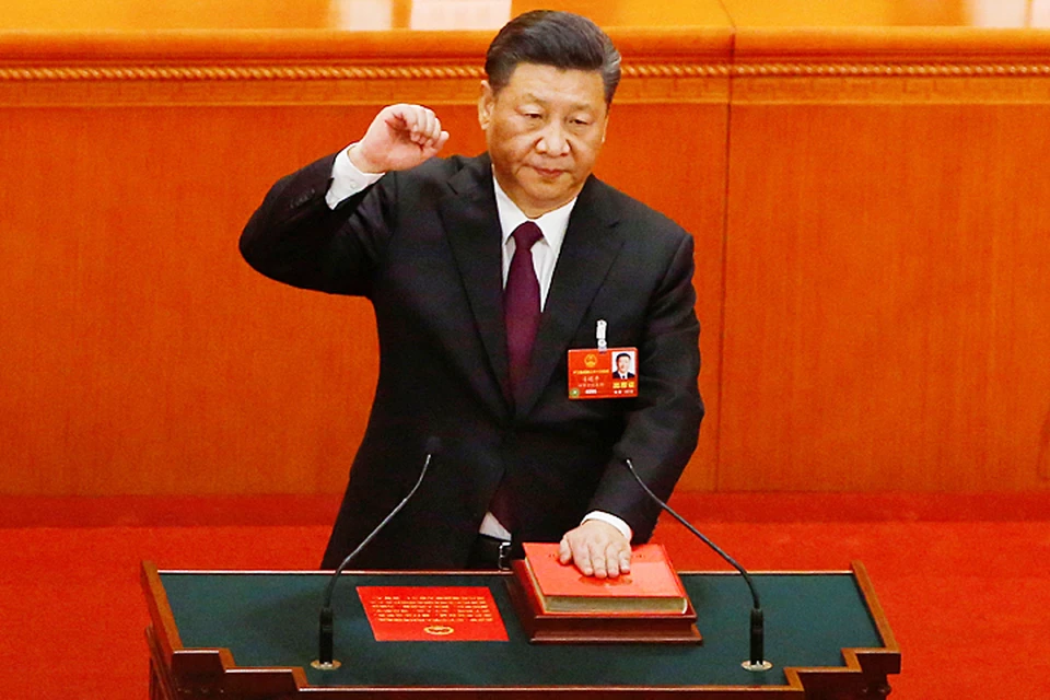 Си Цзиньпиня переизбран на второй пятилетний срок
