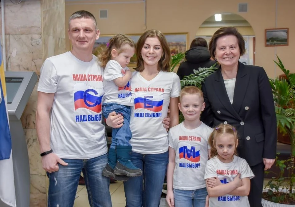 В Нижневартовске избиратели приходят голосовать целыми семьями admhmao.ru