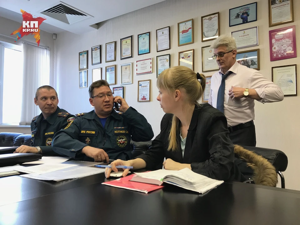 Началась ревизия с проверки документации, имеющей отношение к противопожарной безопасности.