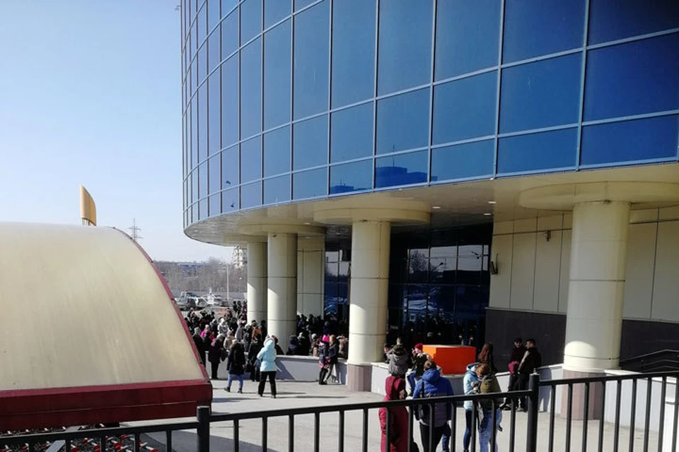29 марта в «Голден Парке» прошла эвакуация. Фото со страницы vk.com/rodniki_life
