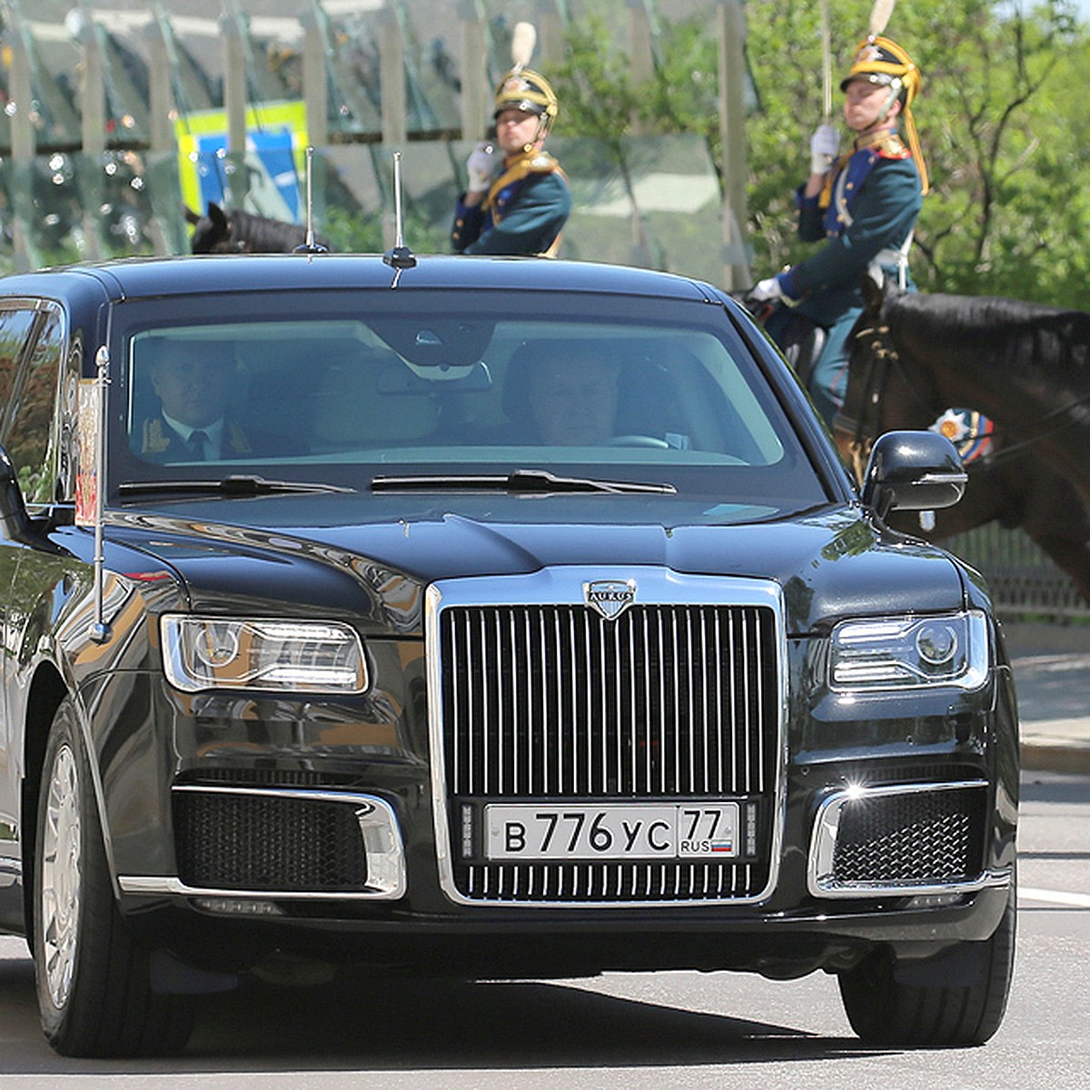 Путин приехал на новом лимузине - KP.RU