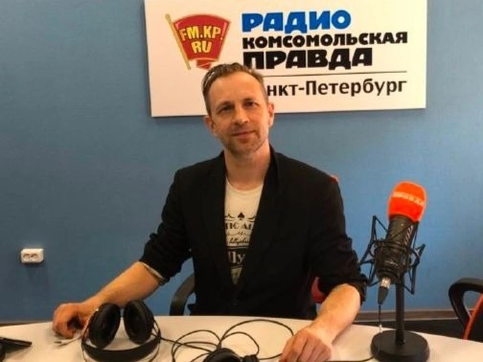 Билли Новик в студии радио «Комсомольская Правда в Петербурге»