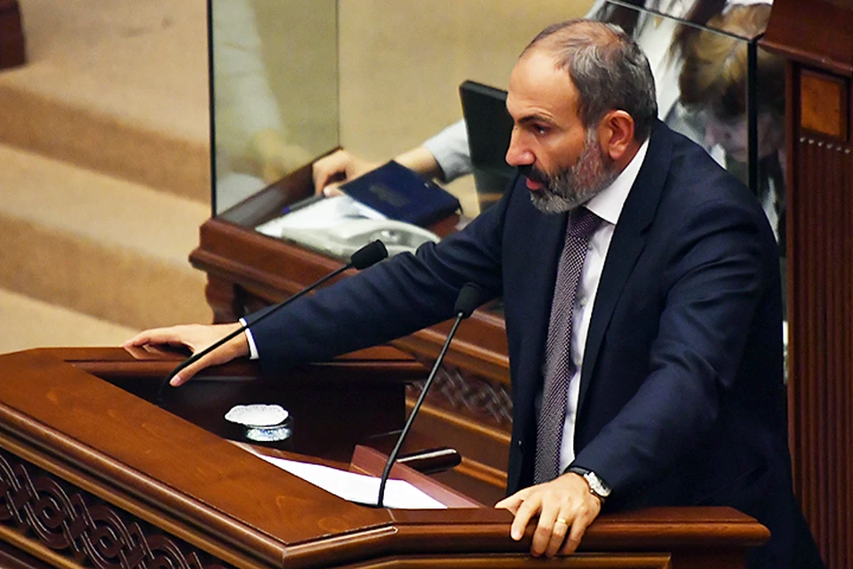 Новым премьером Армении стал 42-летний гонимый властями политик-журналист, почти два года скрывавшийся от следствия - Никол Пашинян