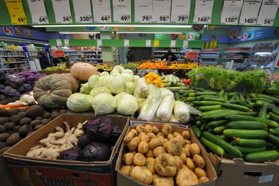 Жители Иркутска почти вполовину сократили посадки на дачах, и за овощами идут чаще всего на рынок.