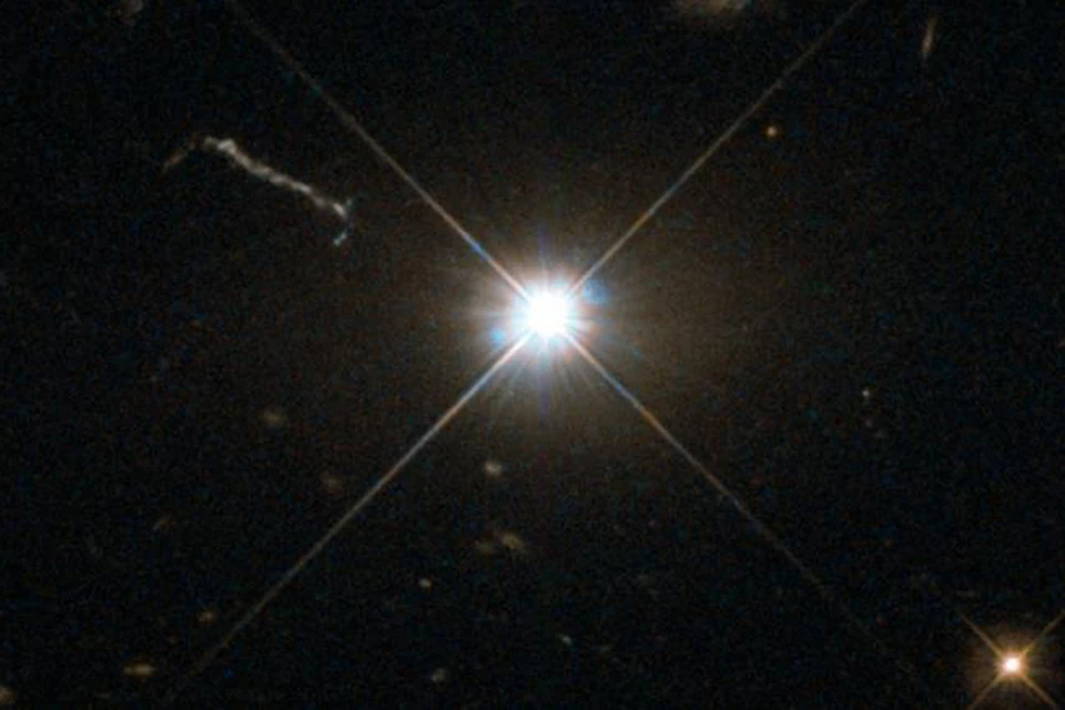 Объект QSO SMSS J215728.21-360215.1 настолько велик, что в нем могут уместиться 20 миллиардов Солнц