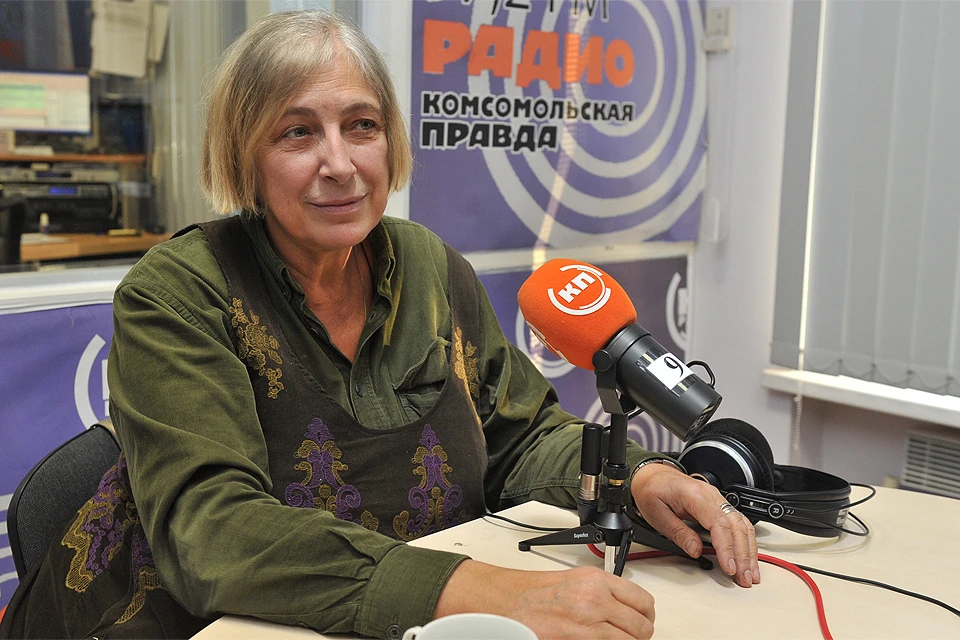 Ирина Медведева в студии радио "Комсомольская правда".
