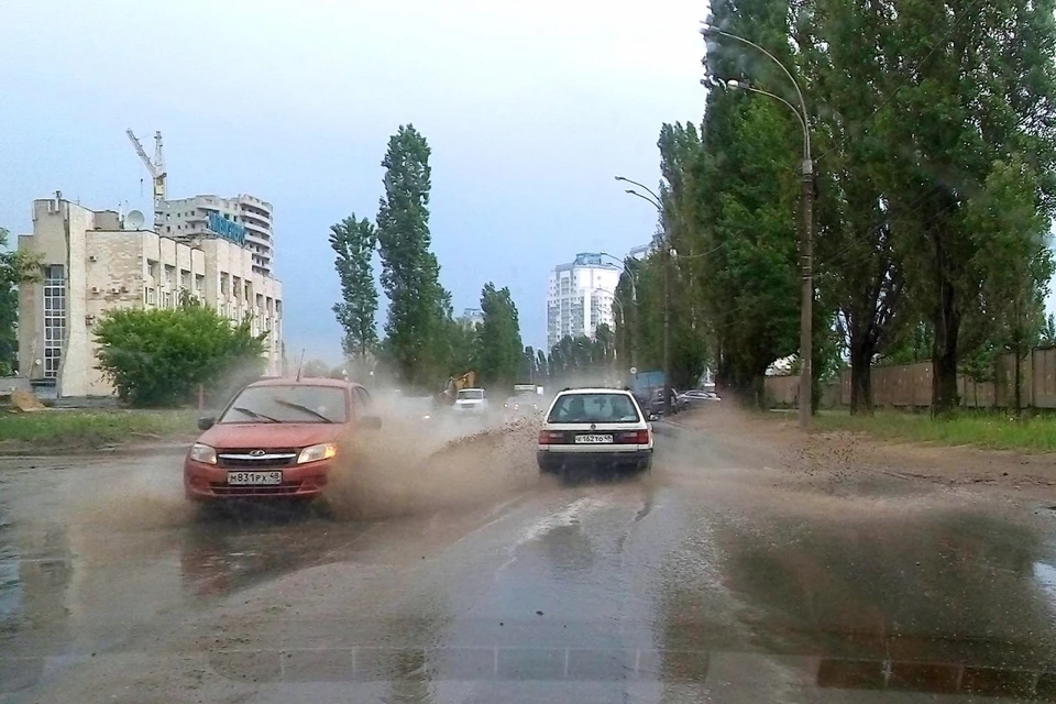 Дороги залило в четырех районах