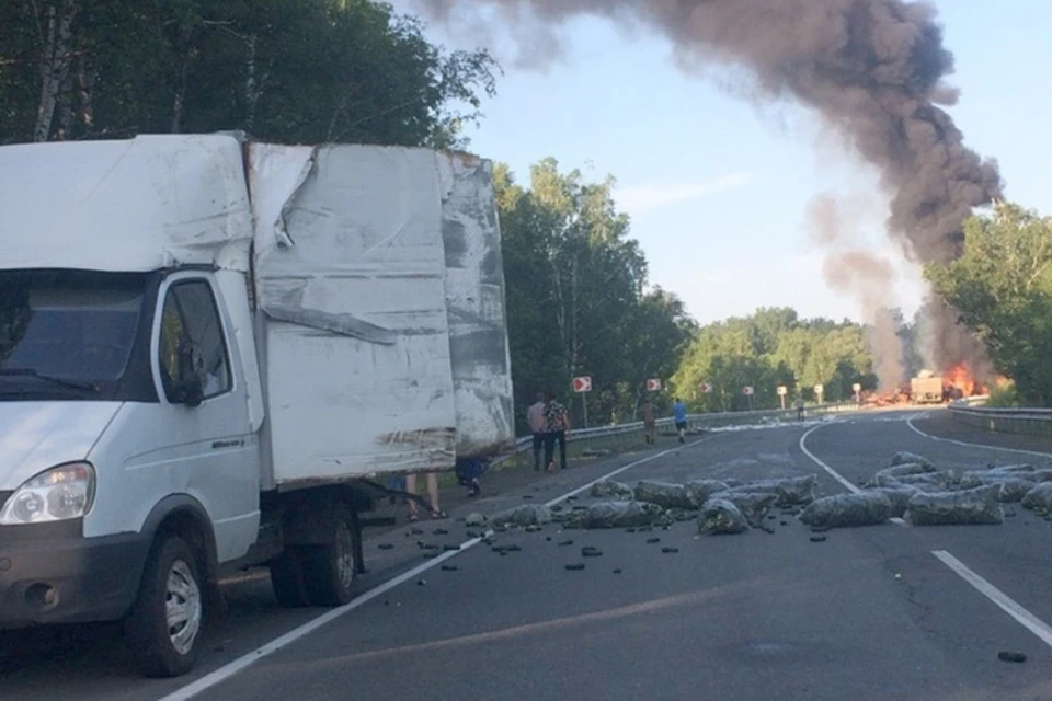 ДТП произошло на объездной дороге в районе села Кайгородово. Фото: группа во ВКонтакте «Регион-74 | Челябинск».