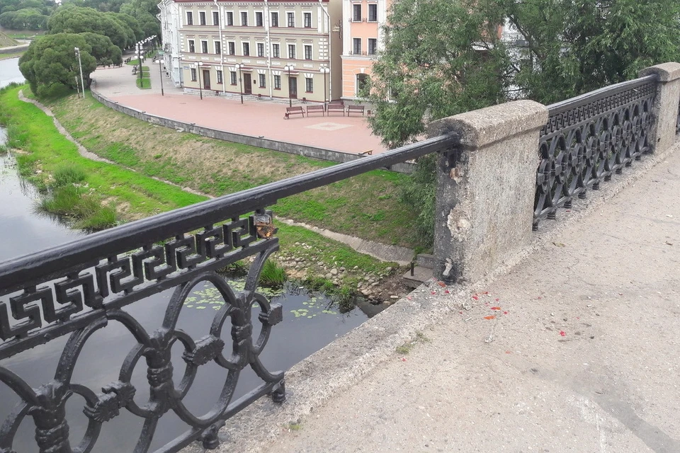 Октябрьский мост псков