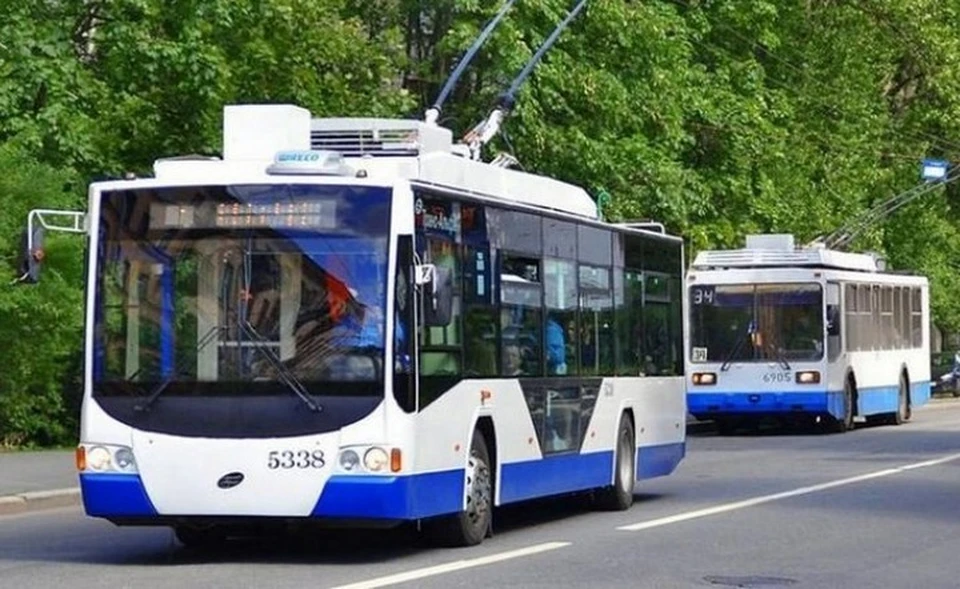 Новые троллейбусы уже в Бишкеке, но пока не обслуживают пассажиров.
