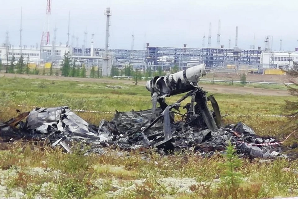Это все, что осталось от вертолета Ми-8. Фото пресс-службы губернатора Красноярского края