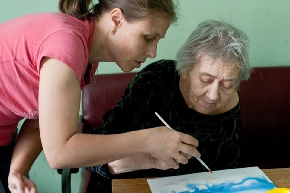 Волонтеры уверены - пожилым людям нужен не только и не сколько простой уход, но и общение, забота и любовь!