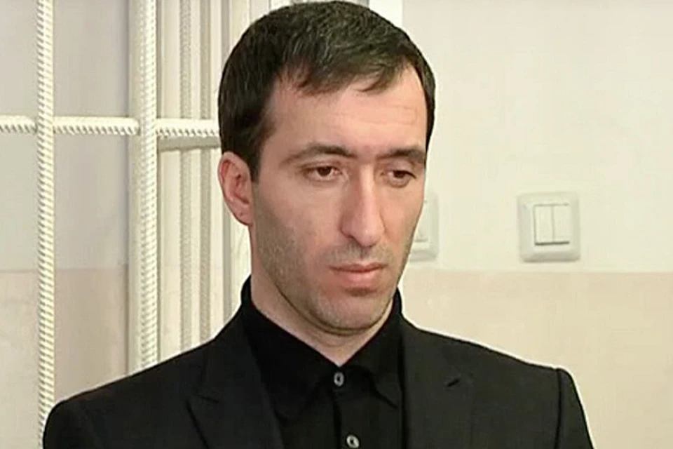 Предполагаемый убийца Расул Аджиев вновь пришёл с «чистосердечным». Фото: кадр видео