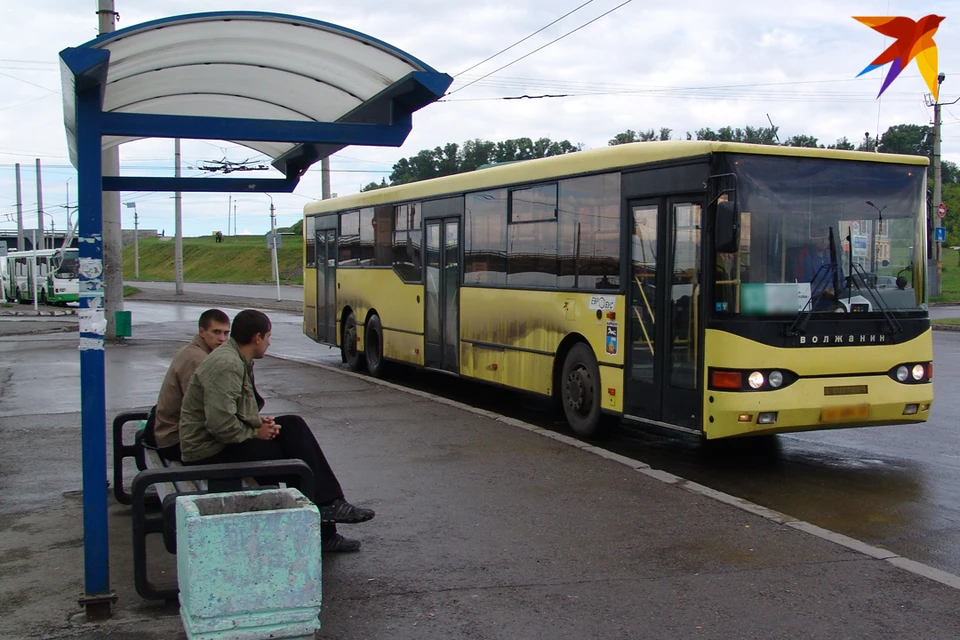 В Барнауле с каждым днем на линии выходит все меньше автобусов