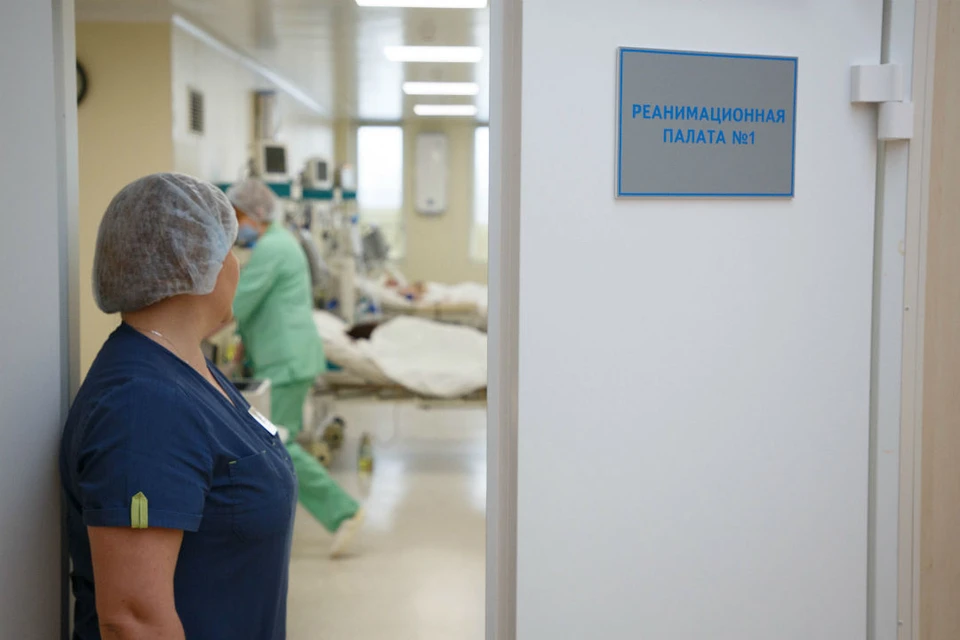 Из больницы в Катав-Ивановске вывели пациентов утром 5 сентября. Фото: Александр ГЛУЗ.