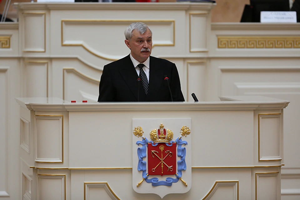 Георгий Полтавченко официально передал полномочия по управлению городом Александру Беглову.