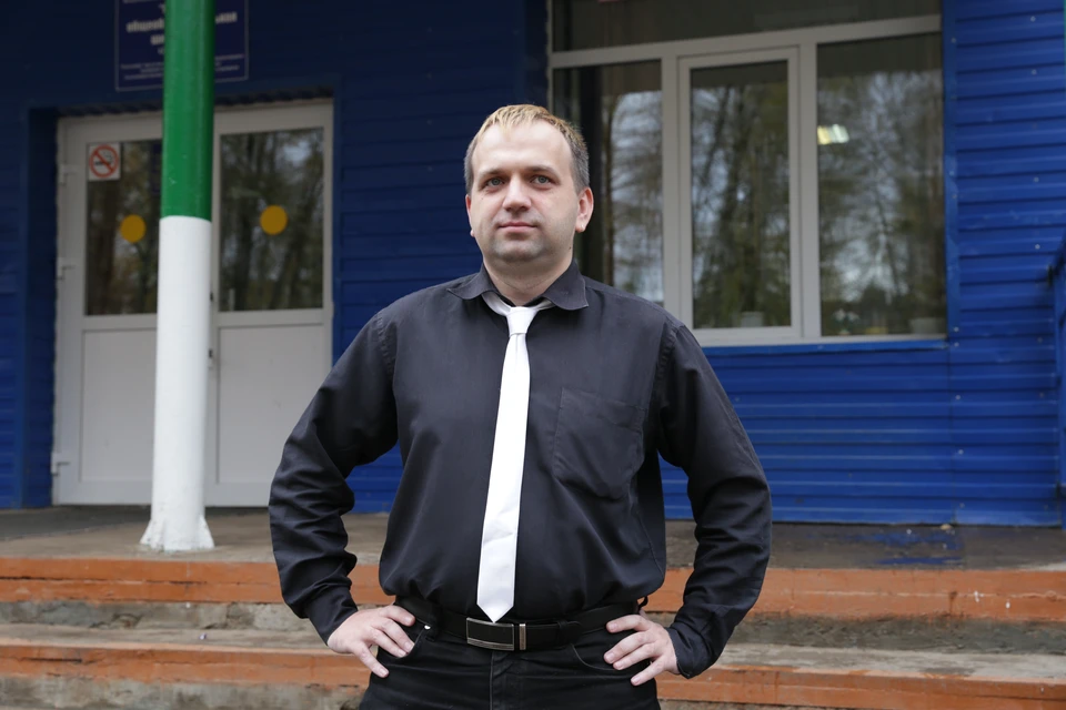 Мужчина — учитель начальных классов — повышает градус удивления на несколько сотен процентов