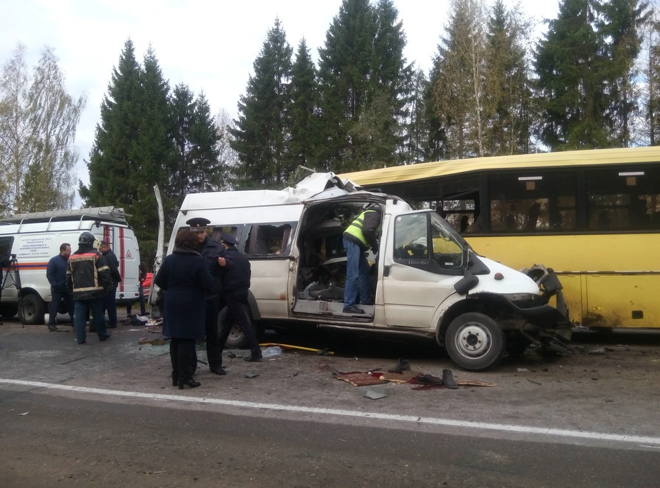 В маршрутке погибло 13 человек, а автобусе никто не погиб