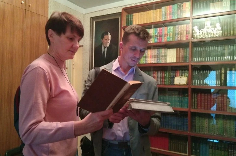 В квартире Василия Белова: Ольга Кузнецова и Андрей Ястребов готовятся к чтению "Канунов".