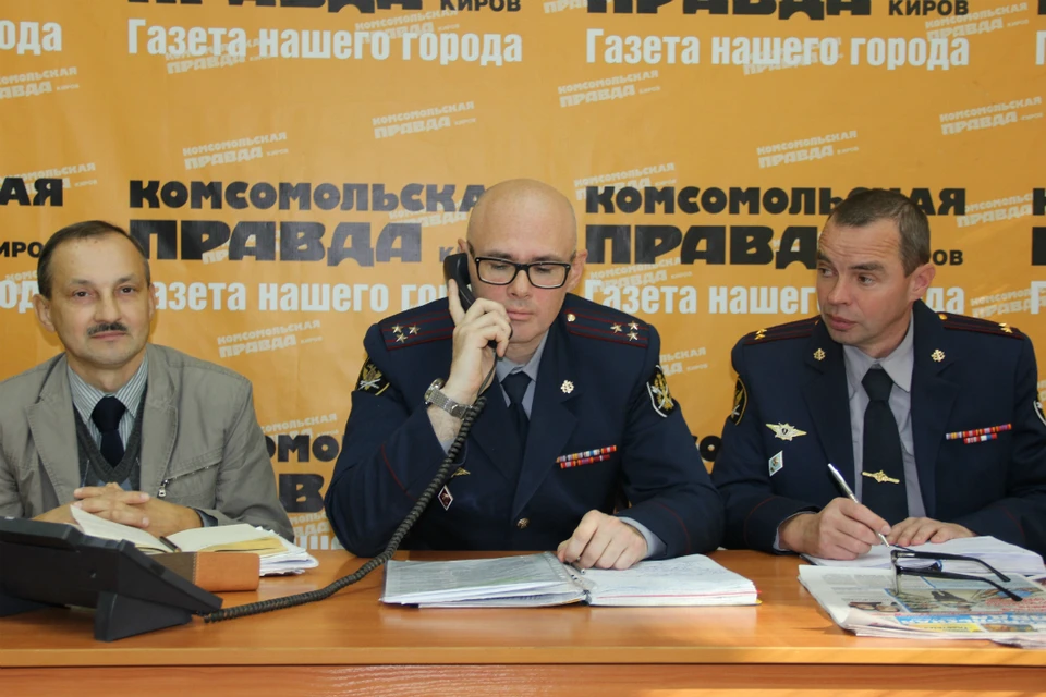 На вопросы родственников осужденных отвечали сотрудники УФСИН и общественники