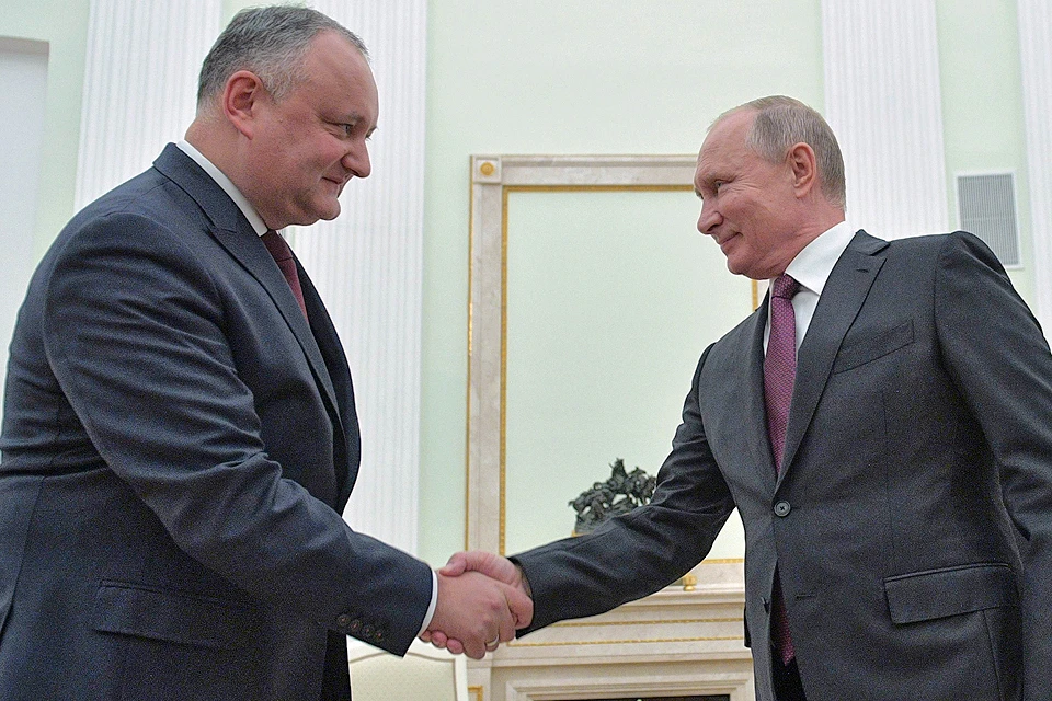 Владимир Путин и президент Молдавии Игорь Додон.